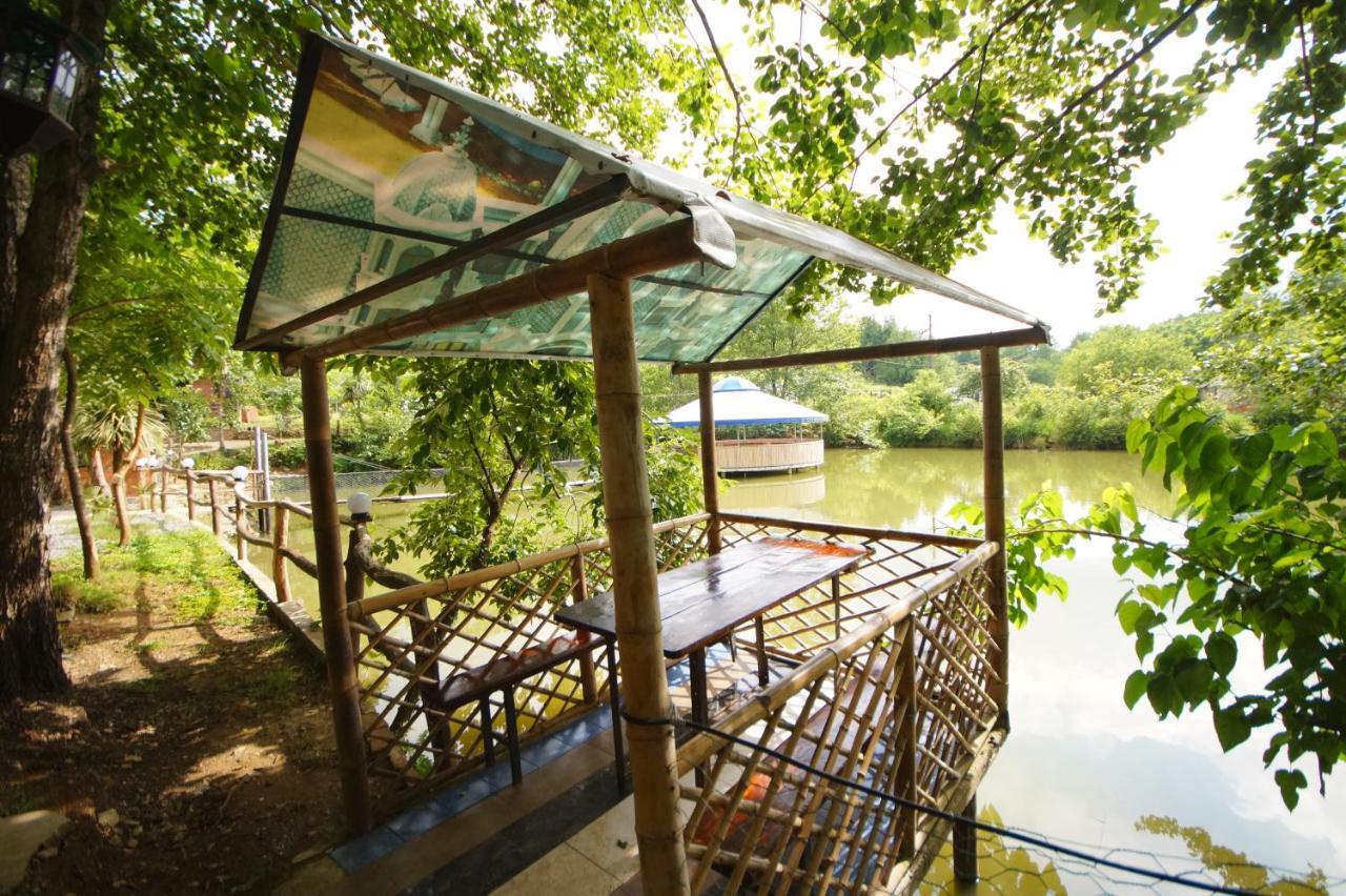 Oasis Gasamania Ξενοδοχείο Μπατούμι Εξωτερικό φωτογραφία